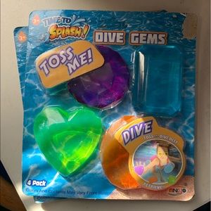 Set of 2 dive gems! NEW!!
